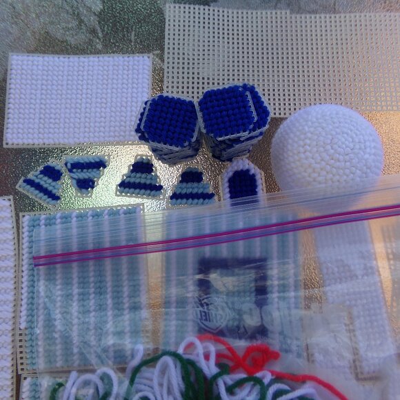 Mary Maxim Plastic Canvas Craft Project Choo Choo Train Kit Started - Picture 2 of 14